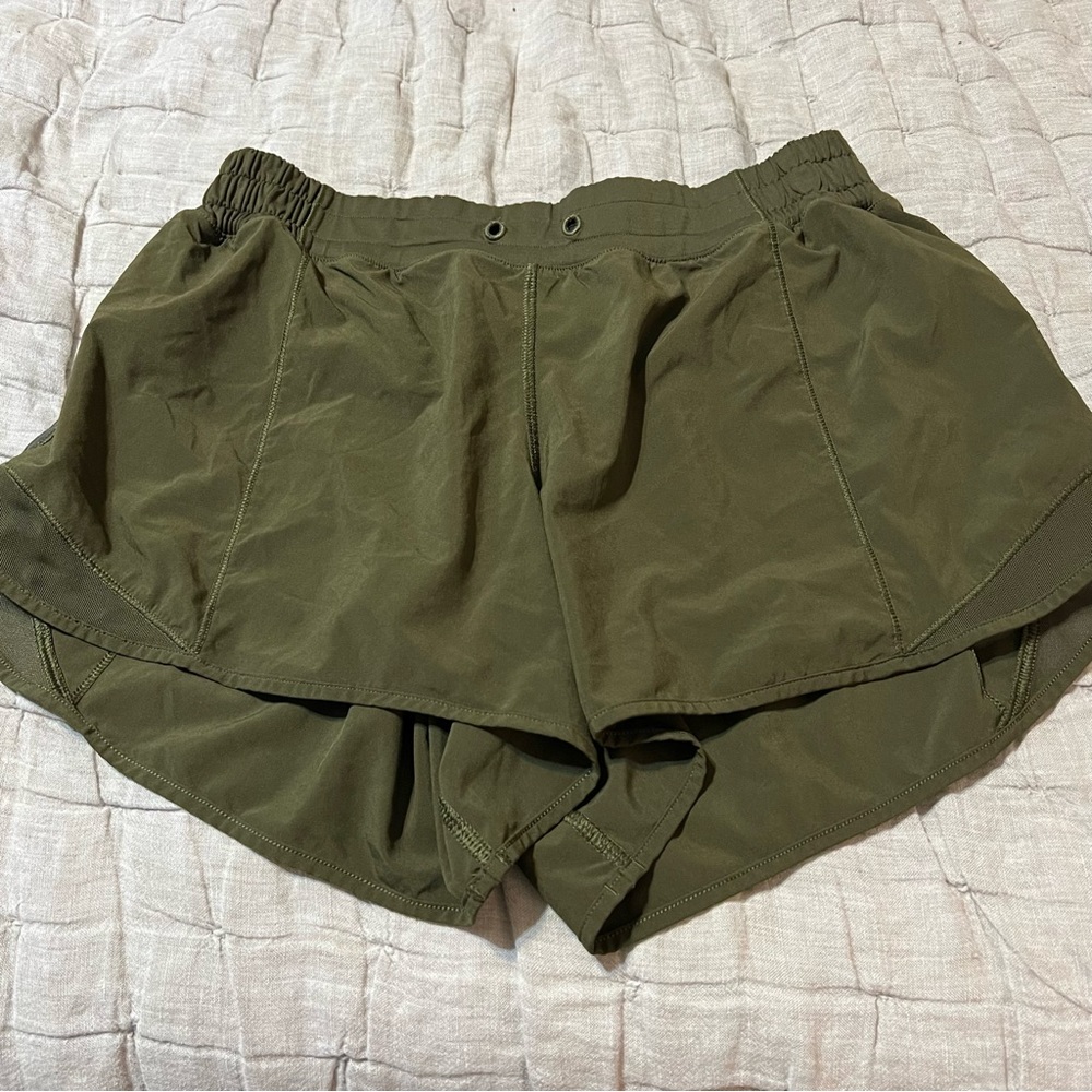 Lululemon Shorts pre-owned size 8